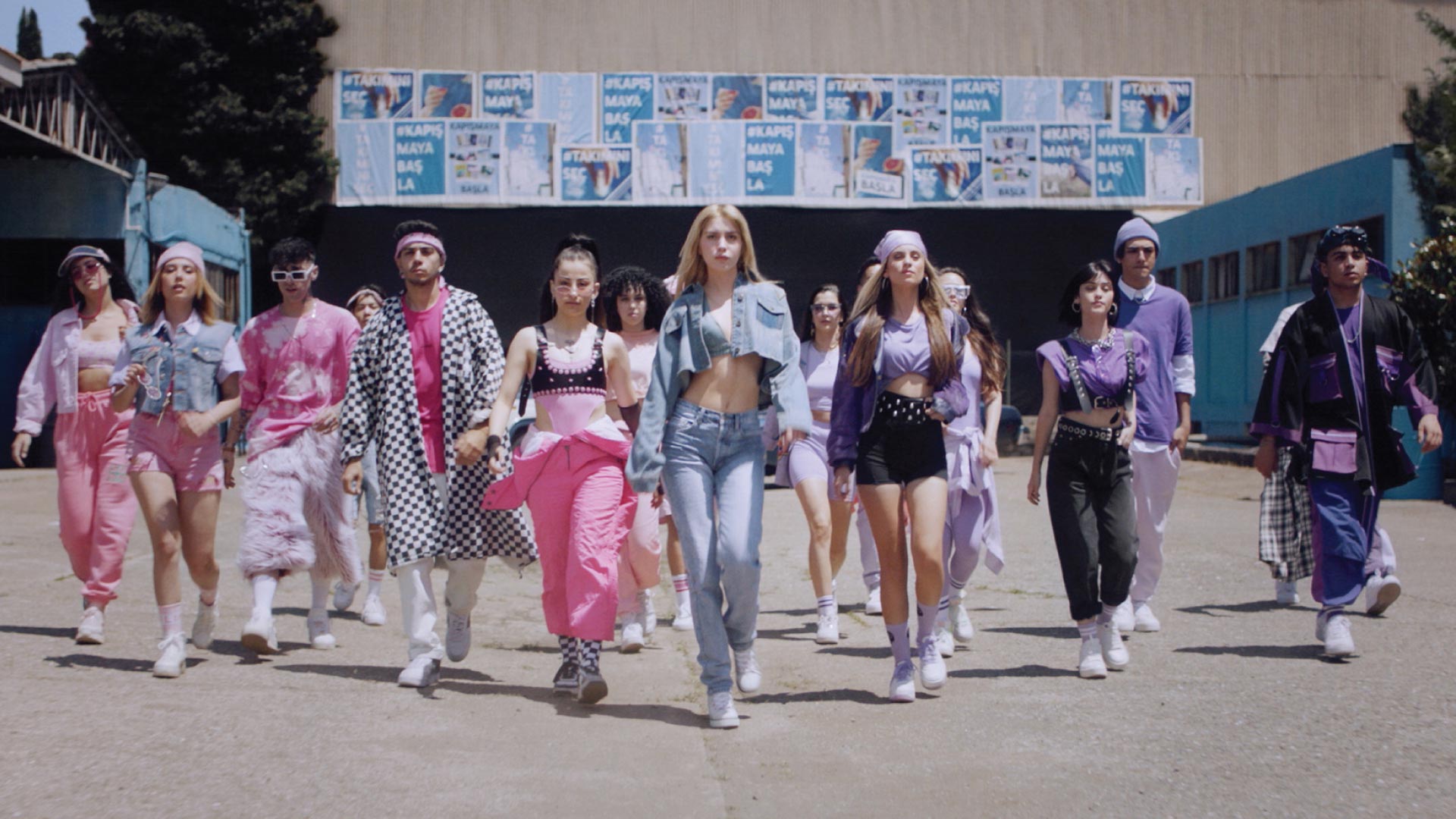 DİMES x ALEYNA TİLKİ SMOOTHIE & MILKSHAKE KAPIŞMASI TVC